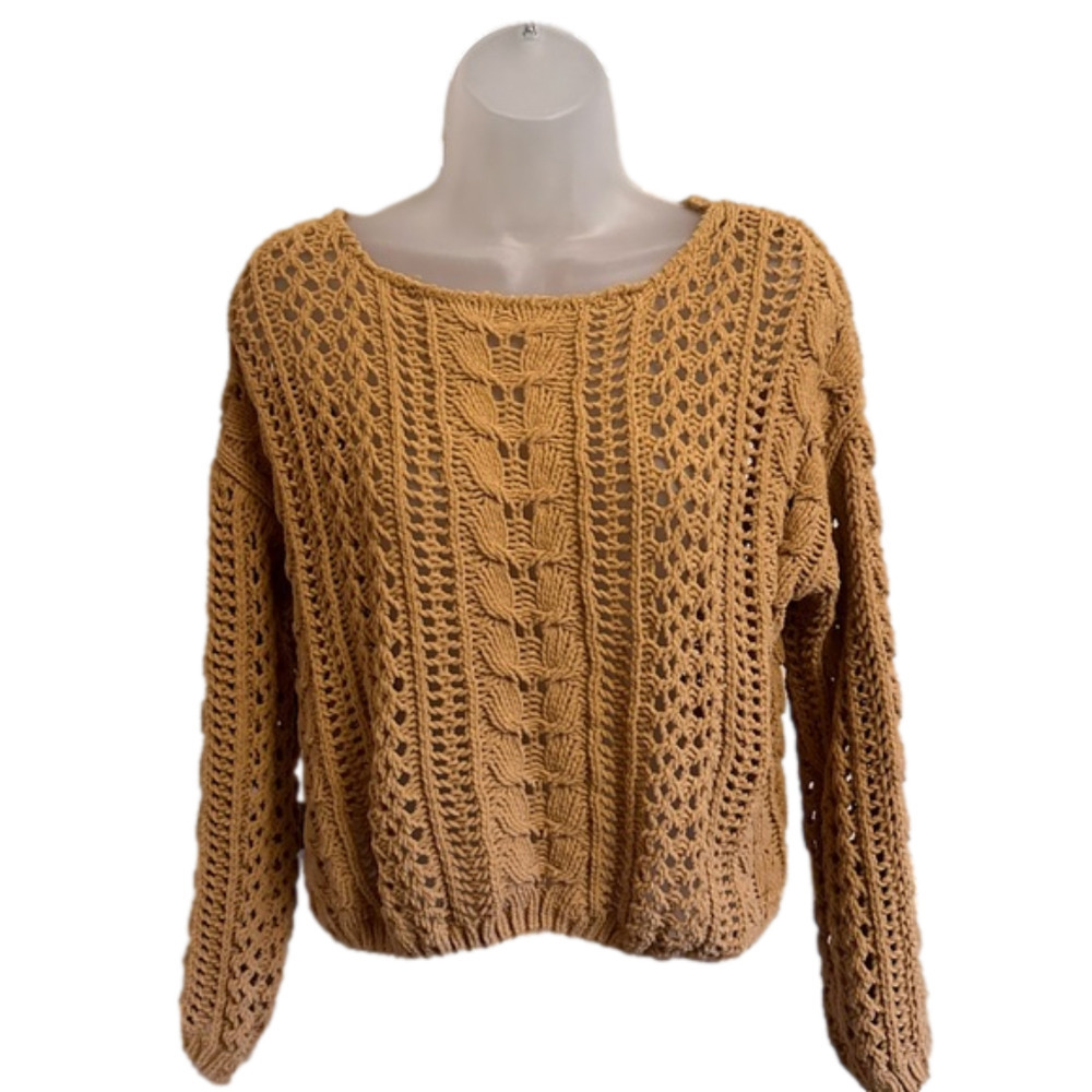 Beautiful Mustard Yellow Knit top with long sleeves.